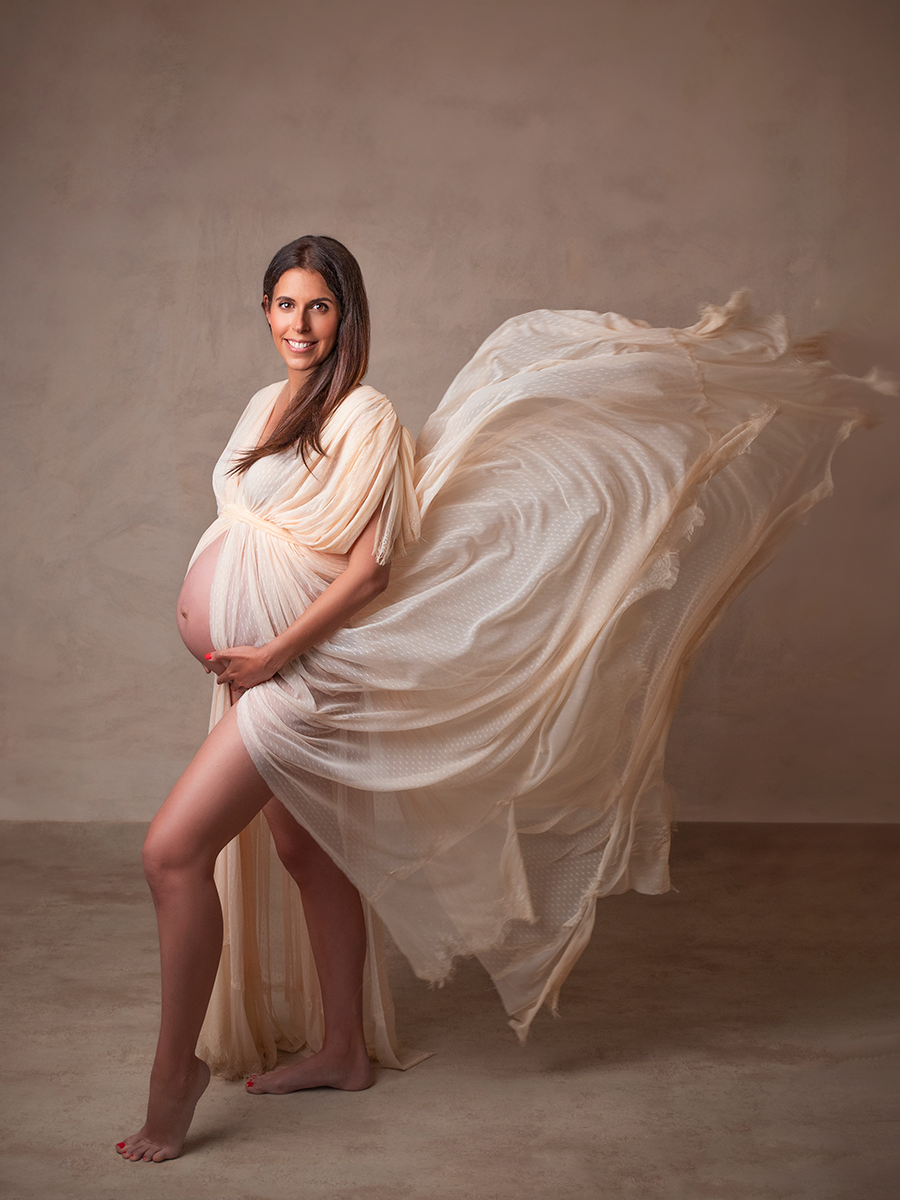 Embarazo en Estudio Fotográfico Málaga